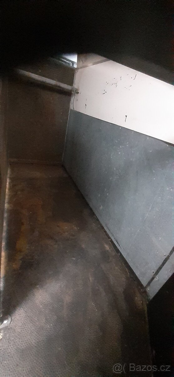 Přívěs na 2 koně s laminátovou střechou - 3