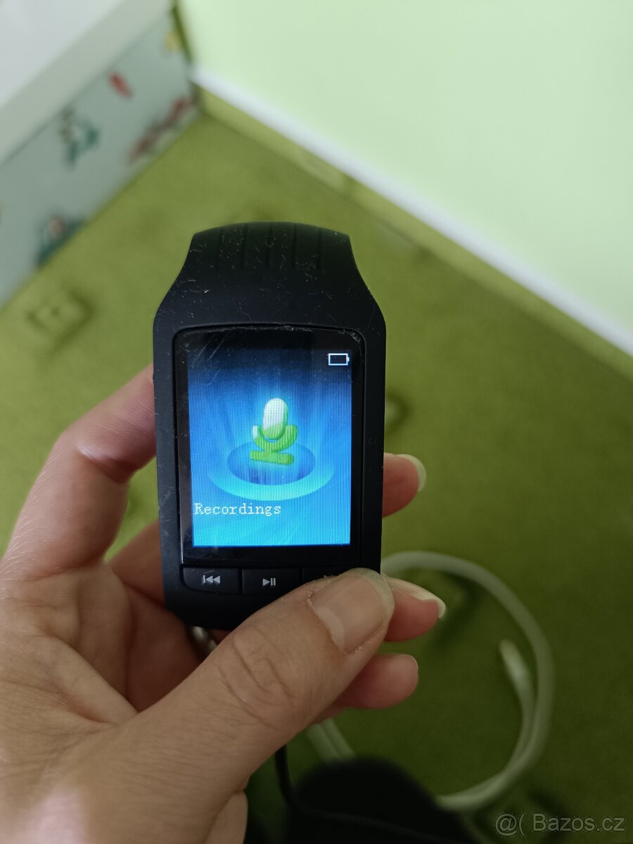 Mp3 přehrávač a Sluchátka - 3