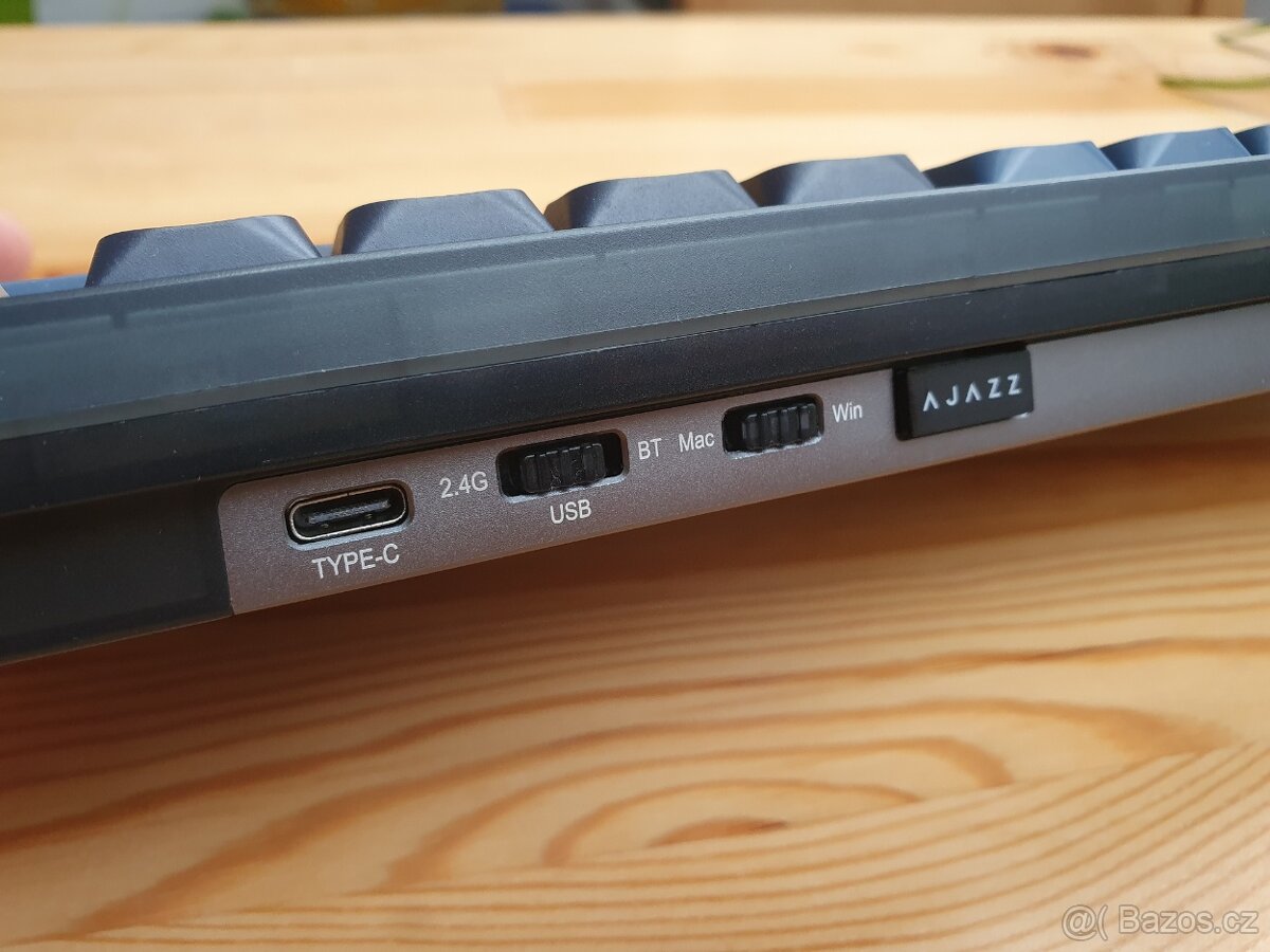 Bezdrátová mechanická klávesnice AJAZZ AK832 - 3