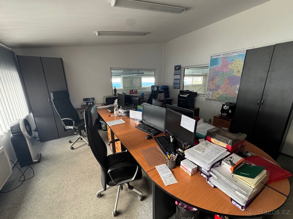 Kancelářský nábytek - 3