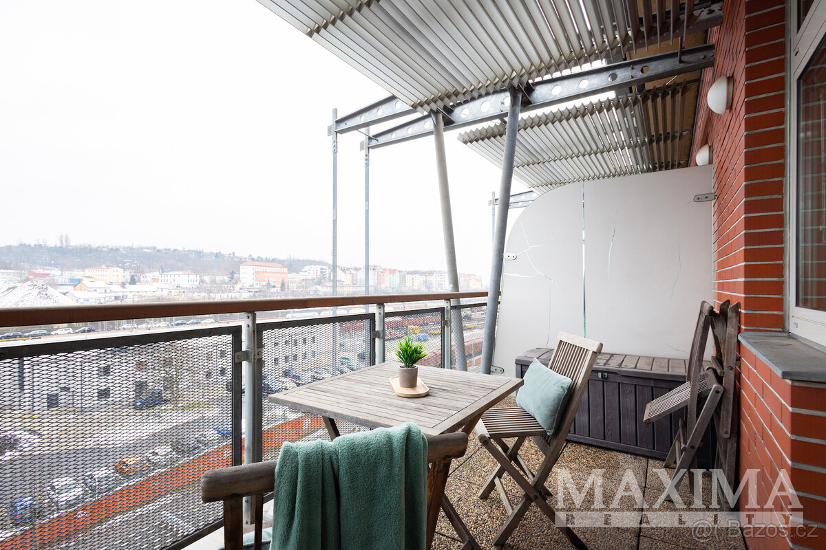 Byt 2+kk o ploše 50 m2 - Praha, Libeň - 3