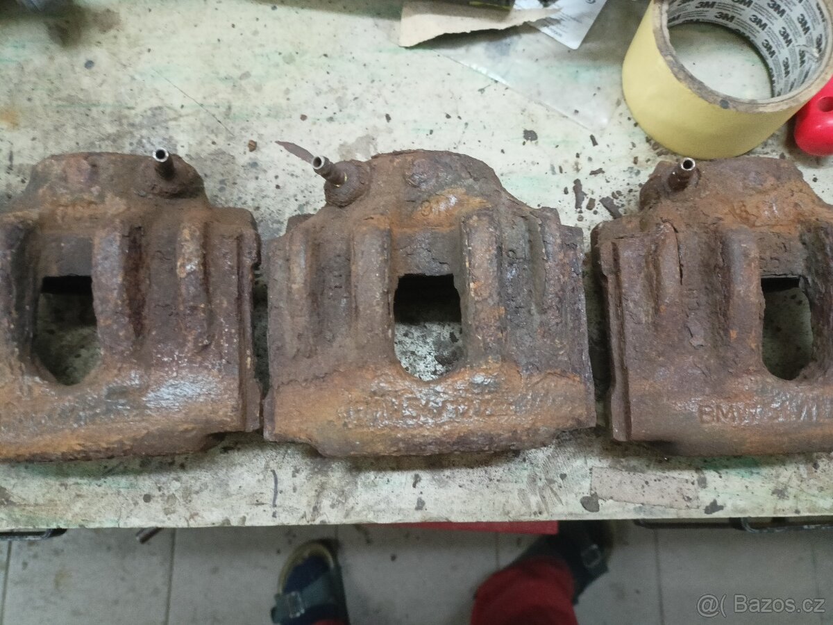 Brzdové třmeny E36 nechlazené na repas - 3
