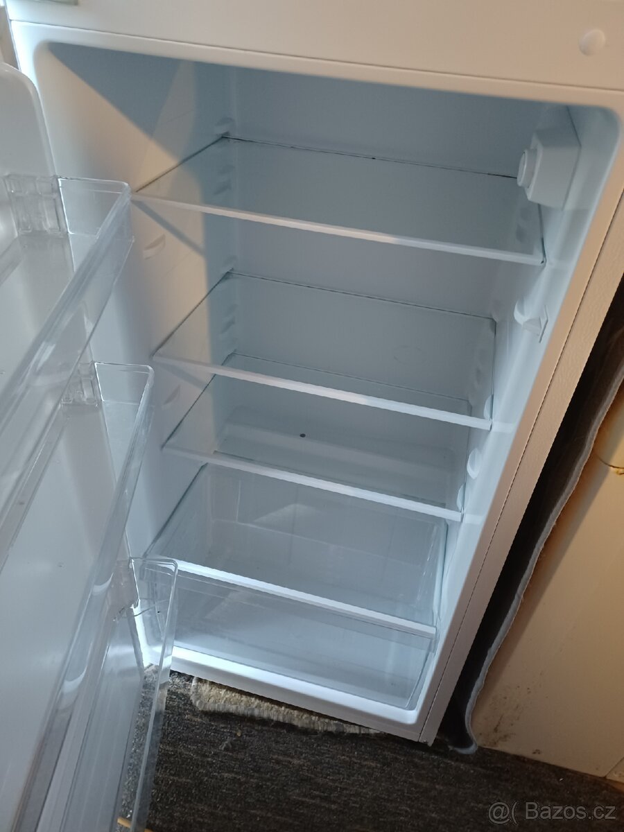 Lednicka s mrazakem - 3