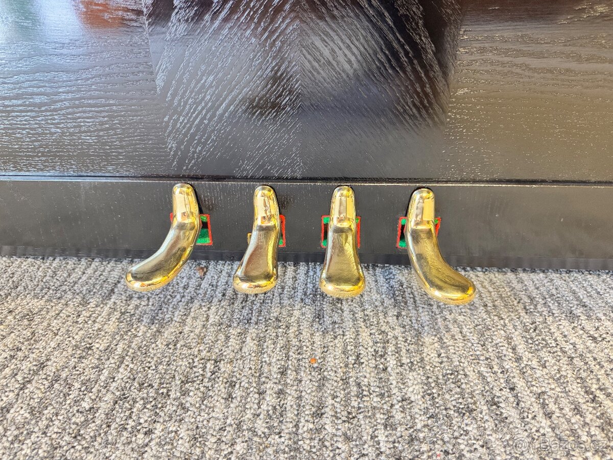 Pianino-klavír Petrof - 3