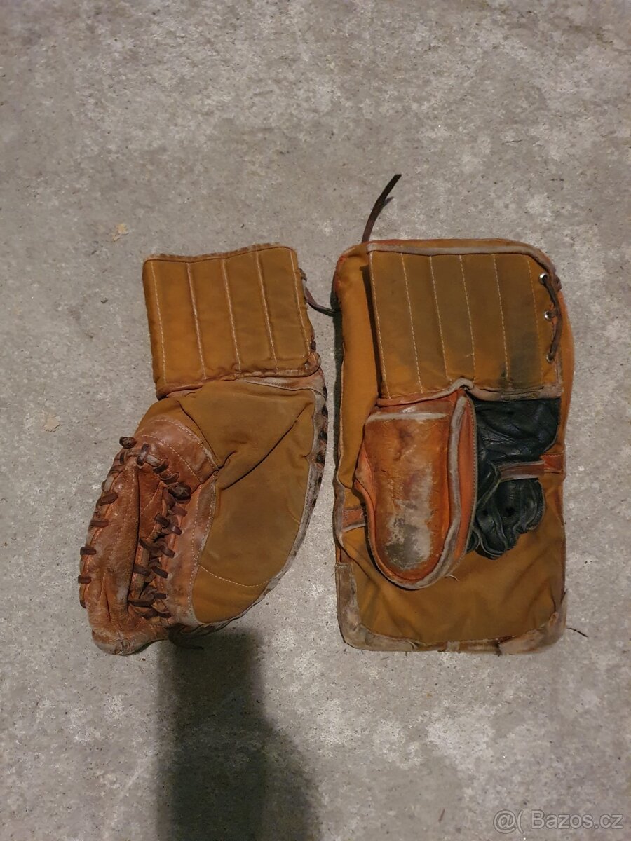 Retro dětská lapačka a vyrážečka VHV - 3