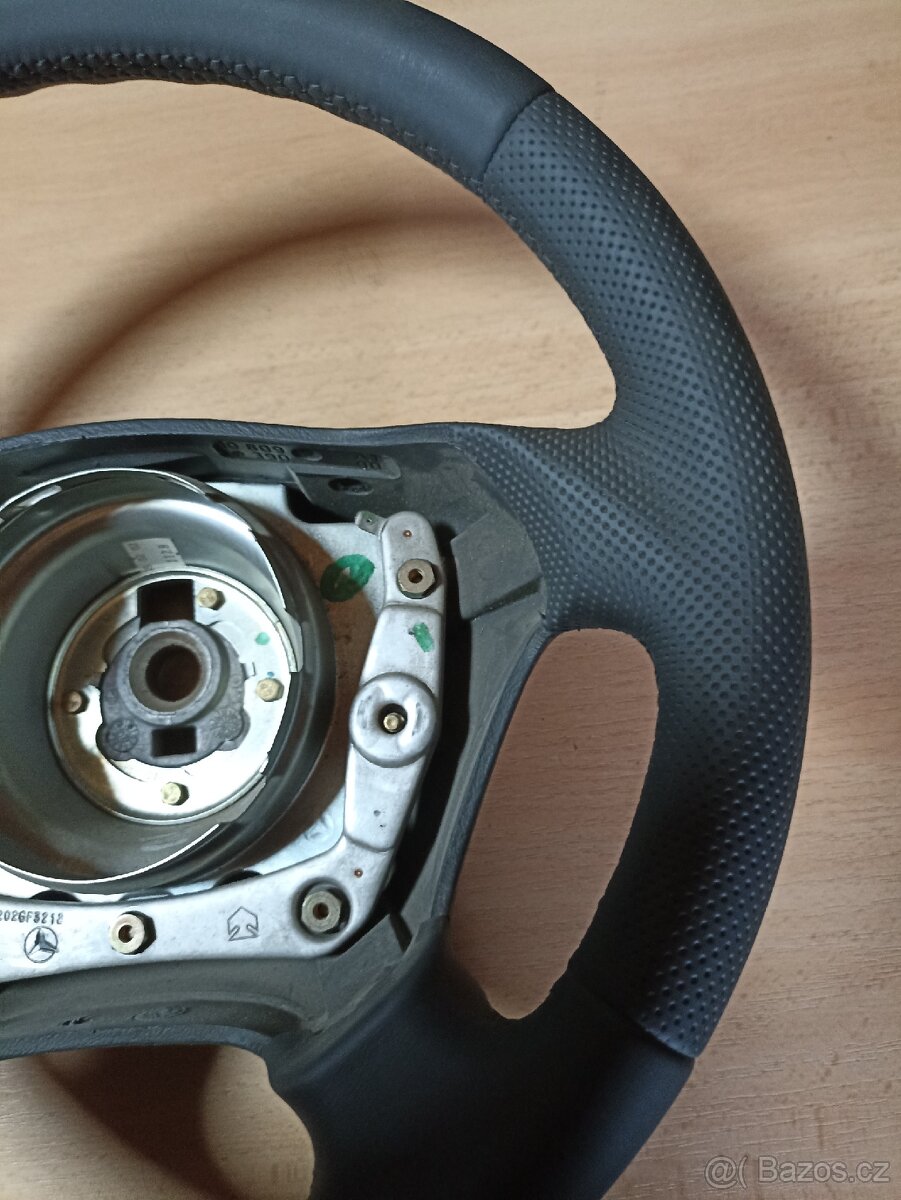 Volant Mercedes ML. - 3