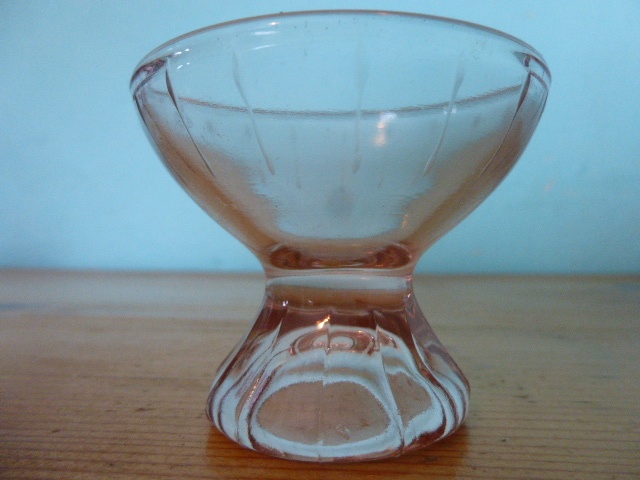 POHÁRKY - RŮŽOVÉ SKLO č.15 - 3