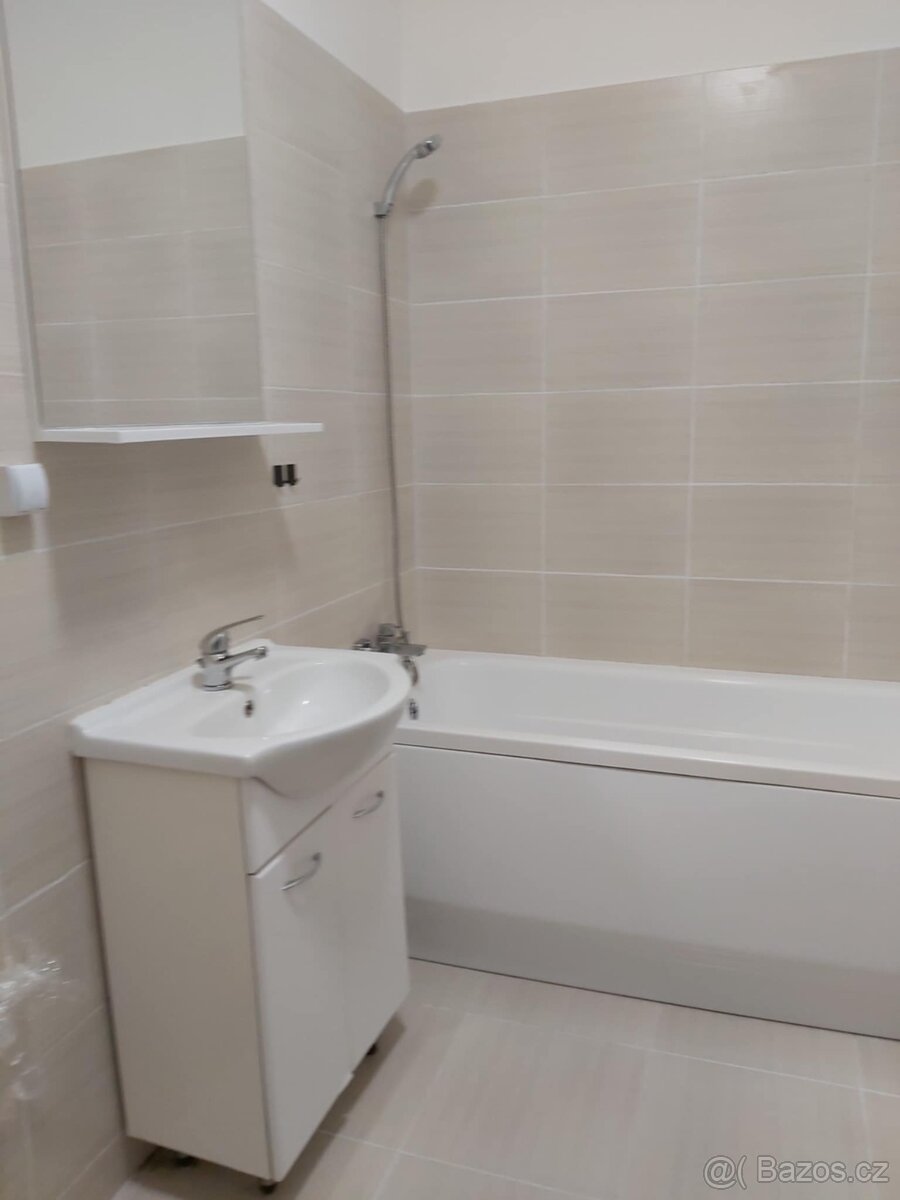 Byt 3+1, Karlovy Vary 1 - 3