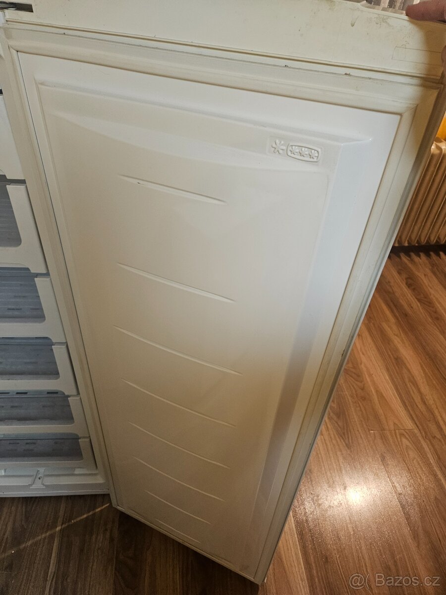 Velký šuplíkový mrazák - 3