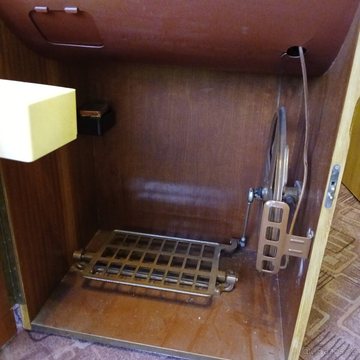 mechanocký šicí stroj - 3