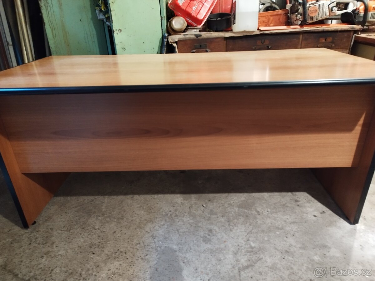 Kancelářský stůl - 3
