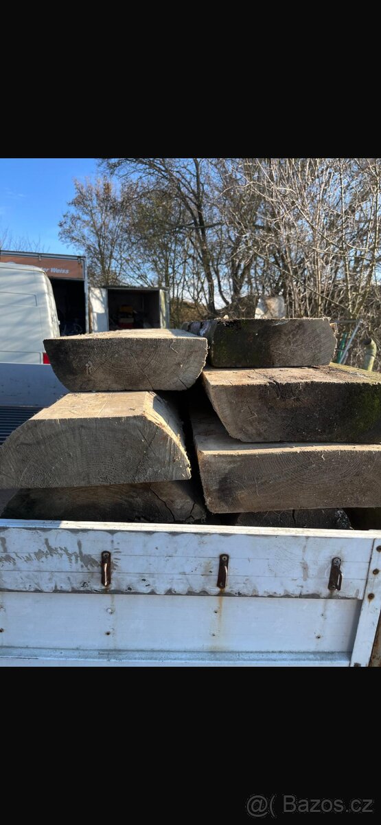 Masivně dřevěné trámy - 3