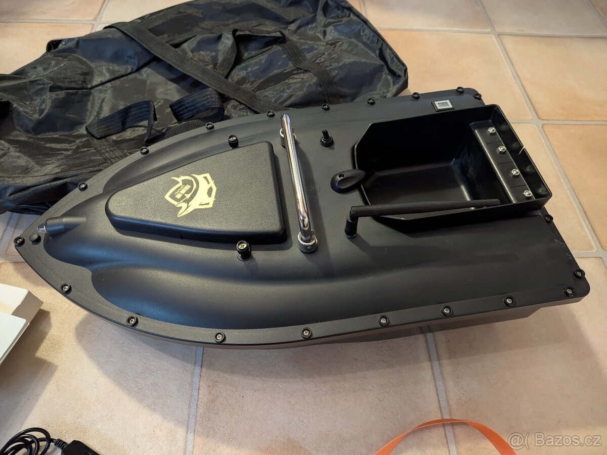 rybářská zakrmovací loďka nová - 3