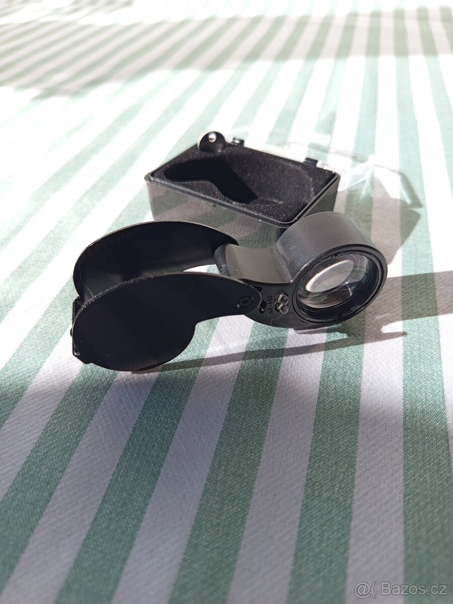 Kovová zlatnická / hodinářská / numismatická lupa LED - 3