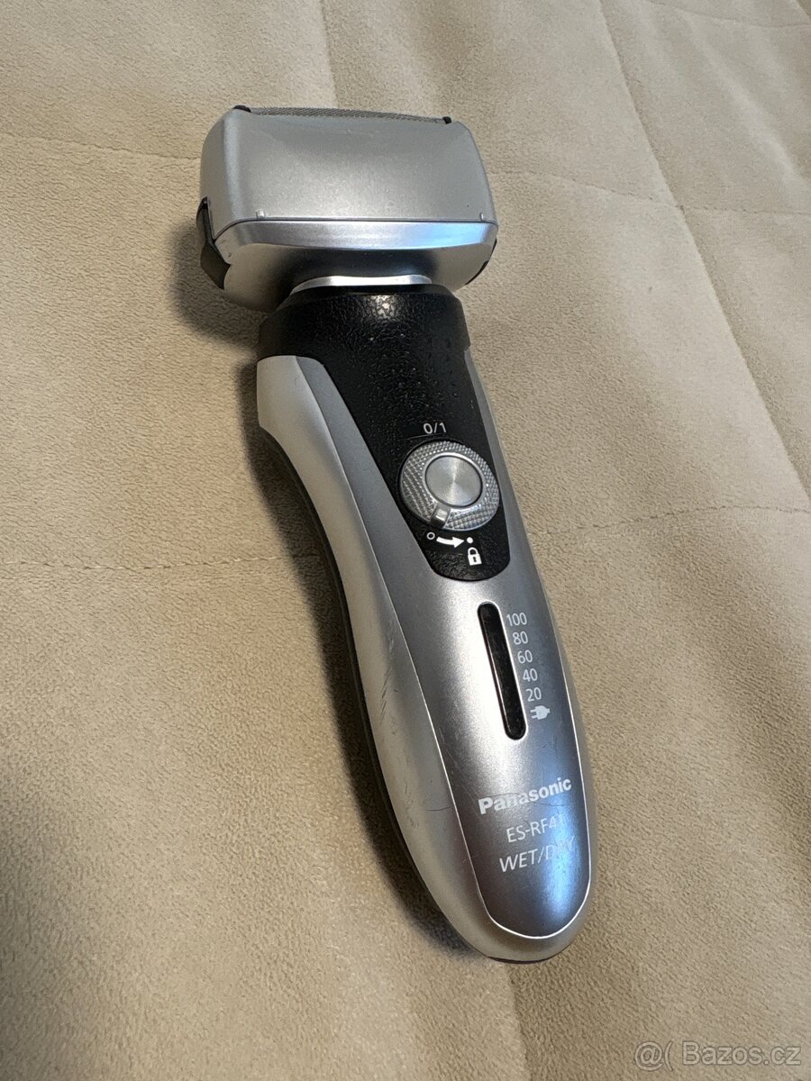 Prodám elektrický holicí strojek Panasonic ES-RF41 - 3