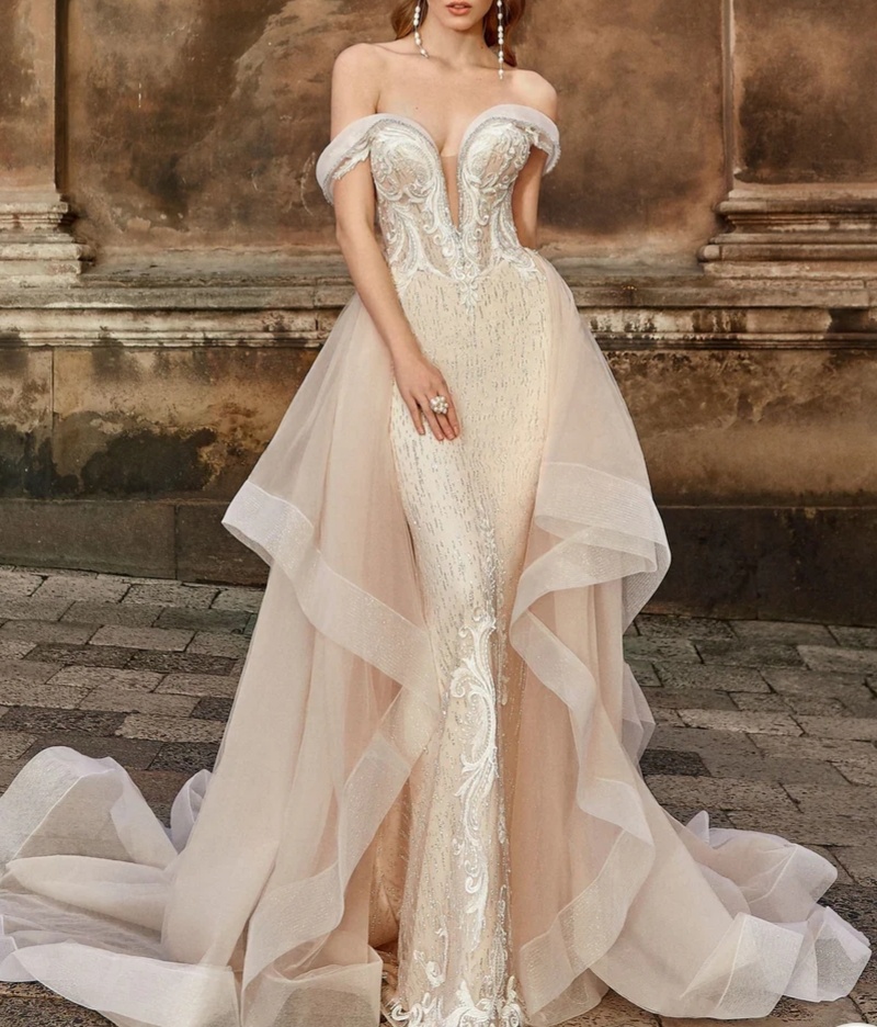 Svatební šaty meruňkové pc: 48.000kč - 3