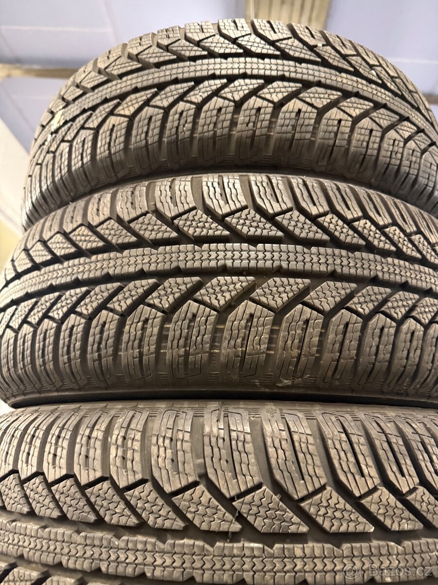 prodám zimní 235/55/18 Continental a Nokian - 3