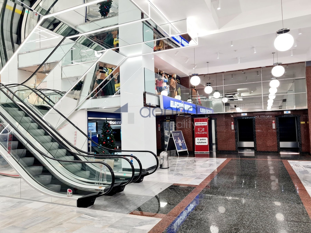 Pronájem obchodního prostoru 600 m² Na Poříčí Praha 1 - Nov - 3