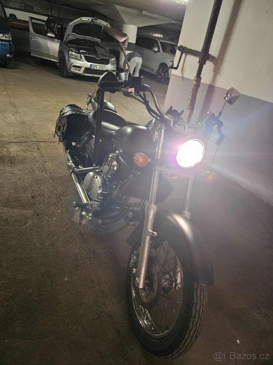 Honda VT 125 Shadow (2001) - 3