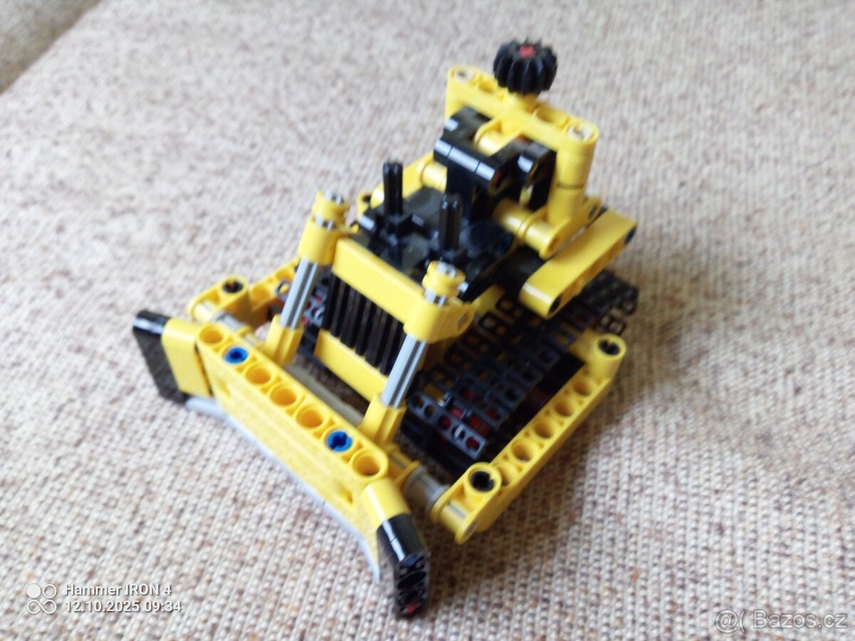 LEGO Technic 42163 buldozer - 3
