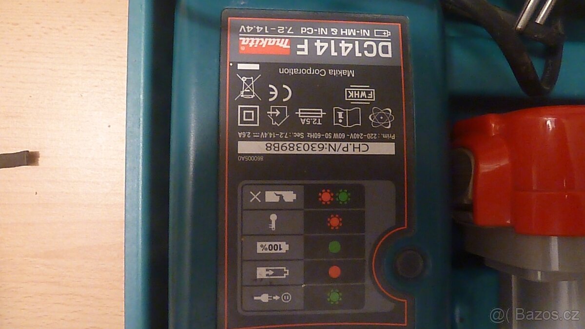 MAKITA Akumulátorový vrtací šroubovák - 3