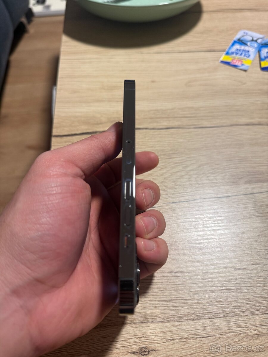 iPhone 13 Pro 128 GB – grafitová - 3