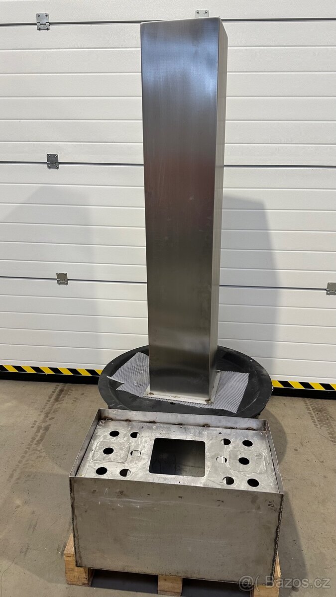 Nerezová fontána - 3