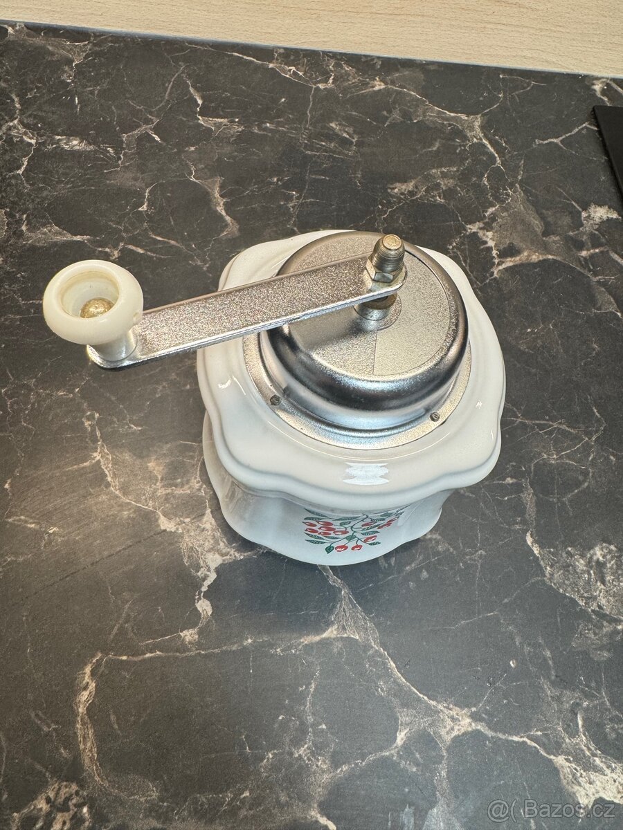 Mlýnek na kávu - 3