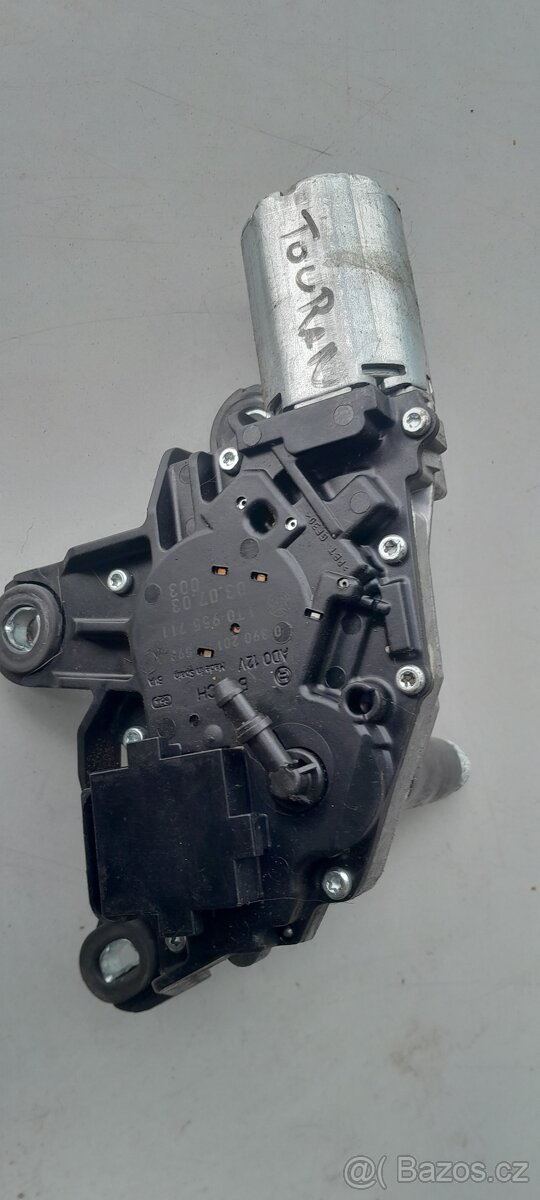 Motorek stěrače - 3