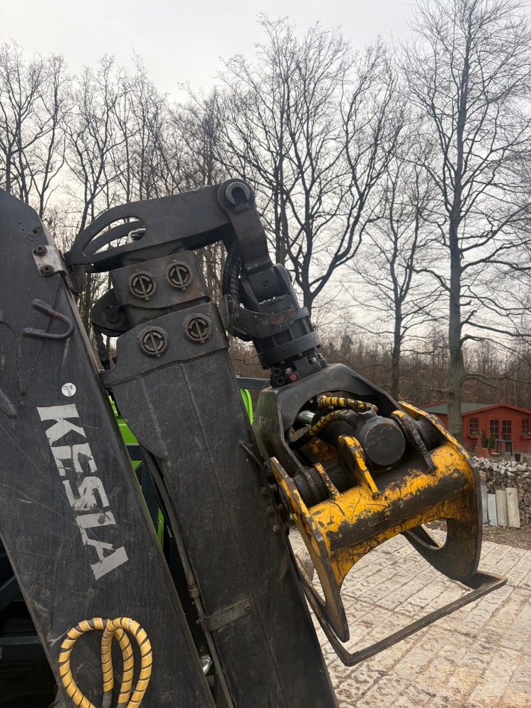 Lesovůz TATRA PHÉNIX- traktor - 3