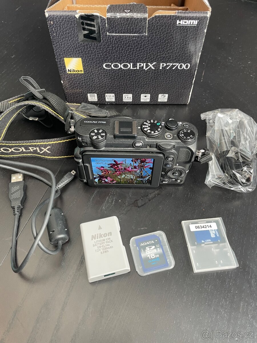 Nikon Coolpix P7700 - 3