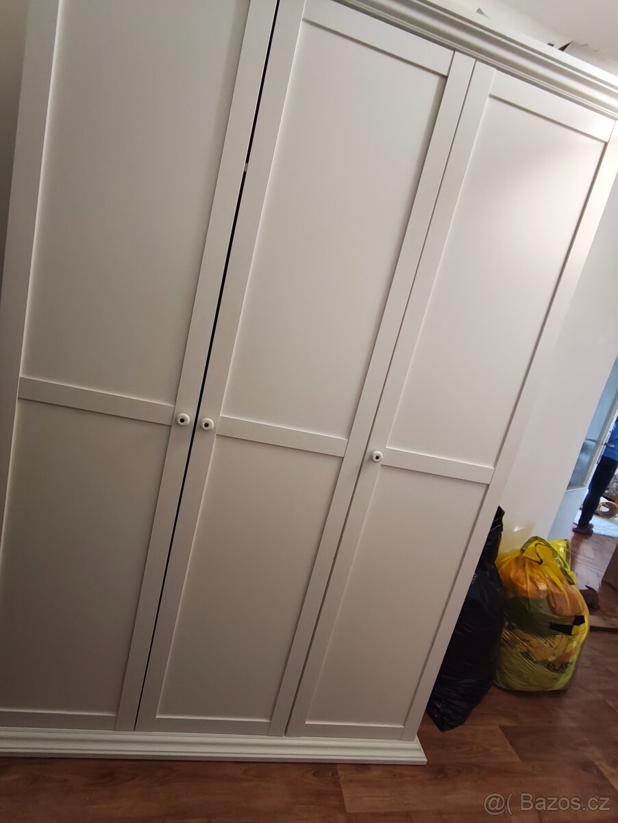 Šatní skříň - 3