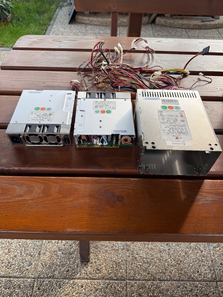 Serverový zdroj - 3