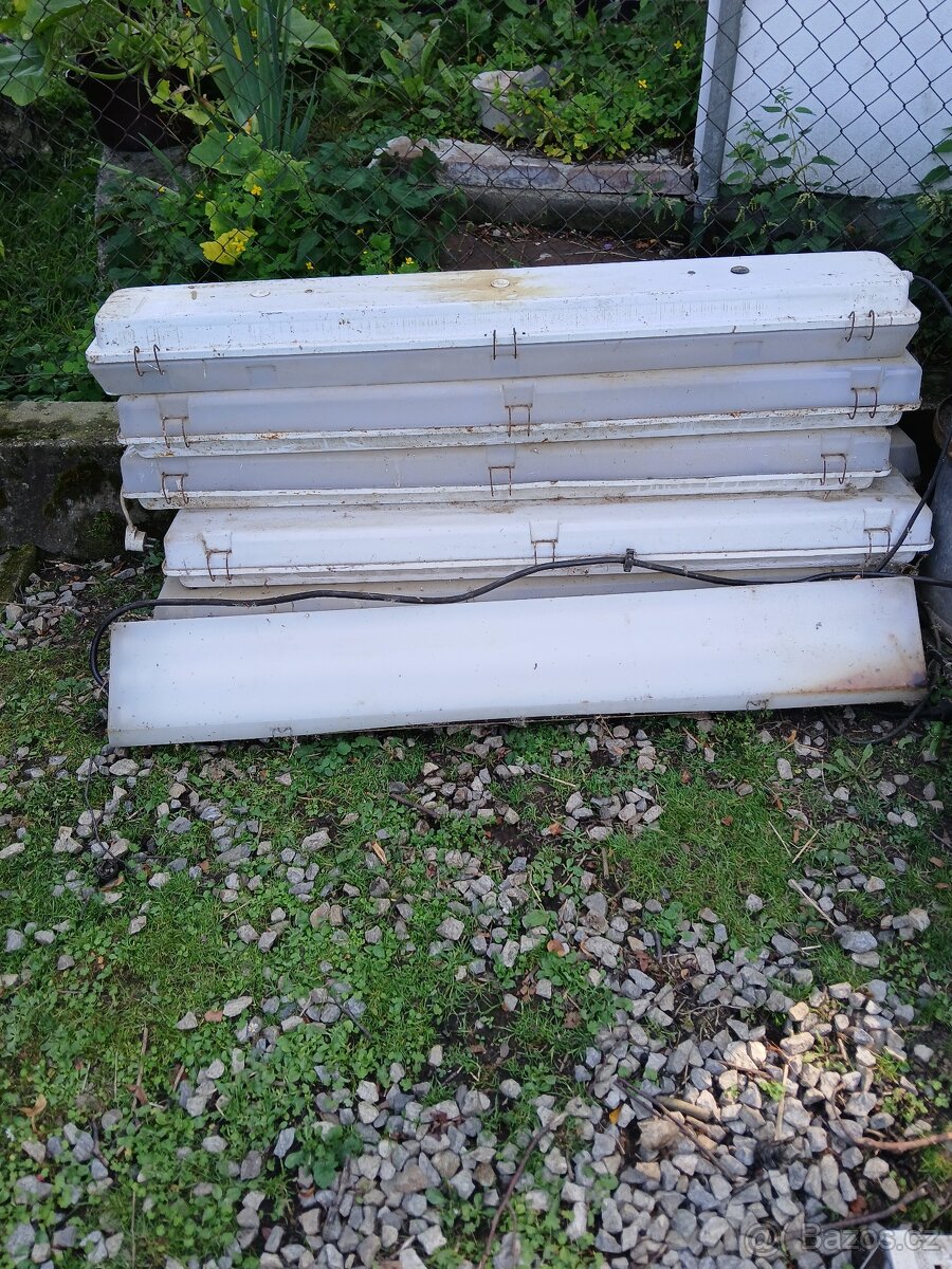 Osvětlovací tělesa na zářivkové trubice - 3