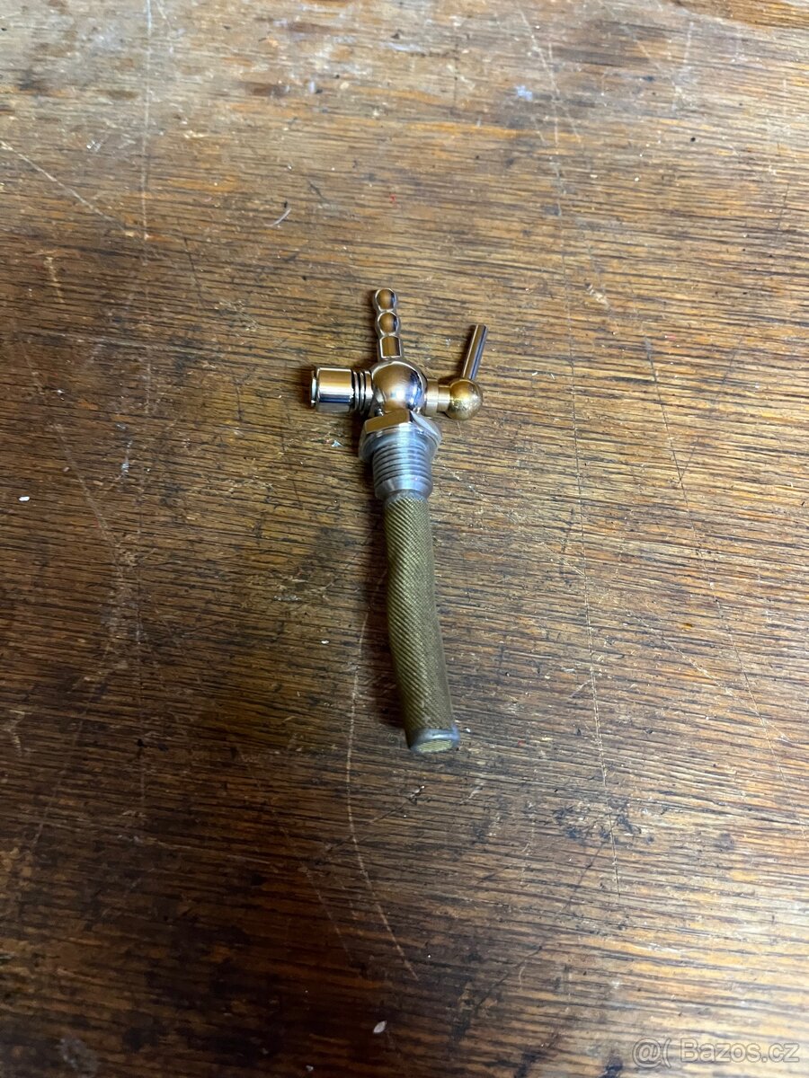 Kohout benzínu Jawa pérák - 3