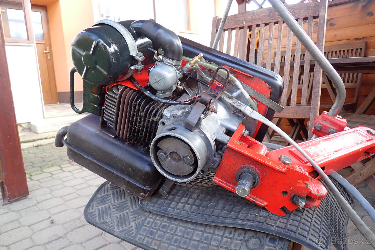 vari - motor dvoutakt 5 HP s řidítkama po servisu - 3