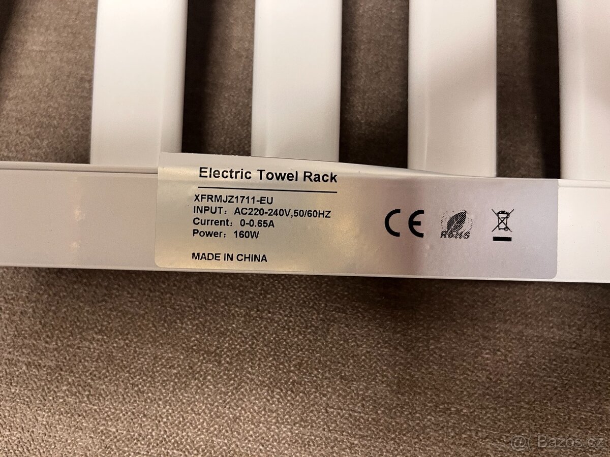 Elektrický topný žebřík 60 × 51 cm - 3