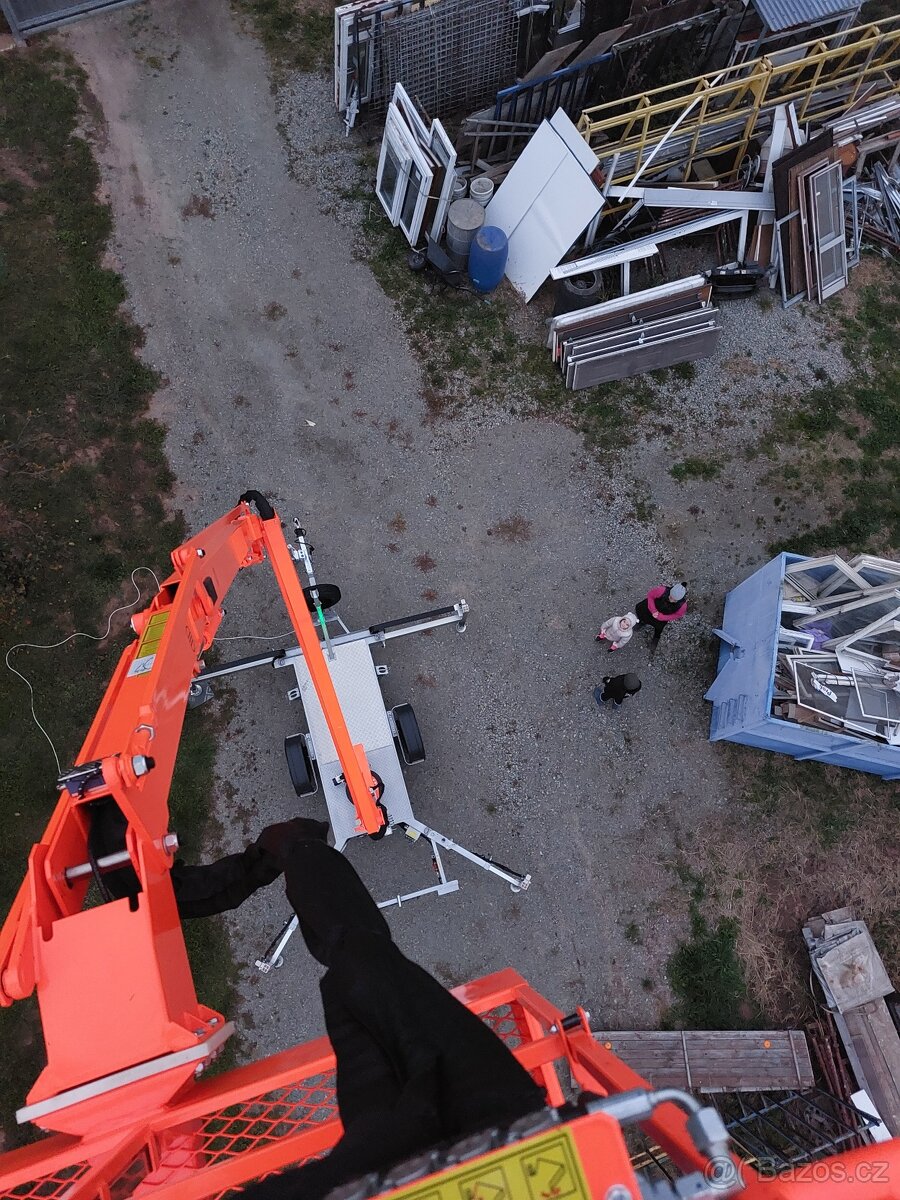 PŘÍVĚSNÁ PRACOVNÍ PLOŠINA 14 m PRONÁJEM - 3