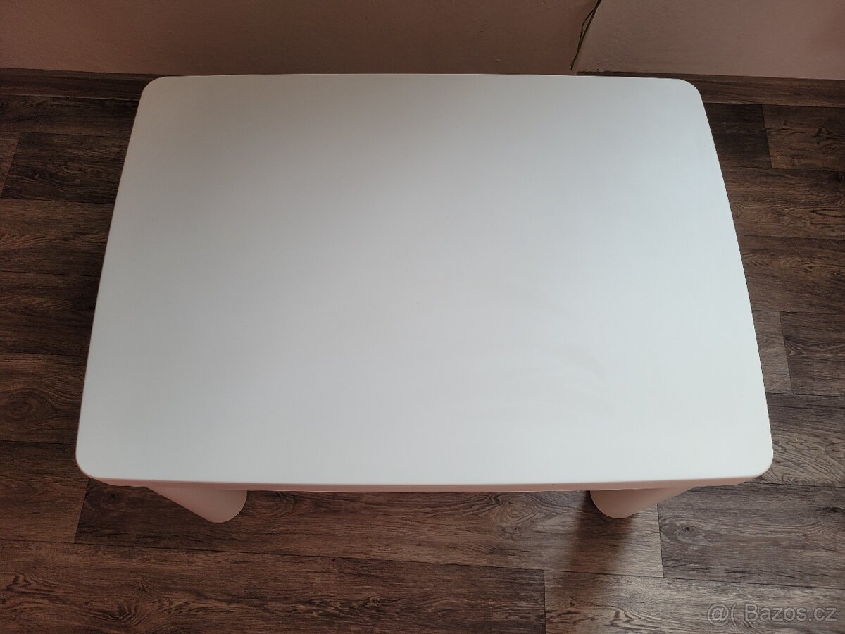 Ikea dětský set - stůl a 2 růžové židle - 3