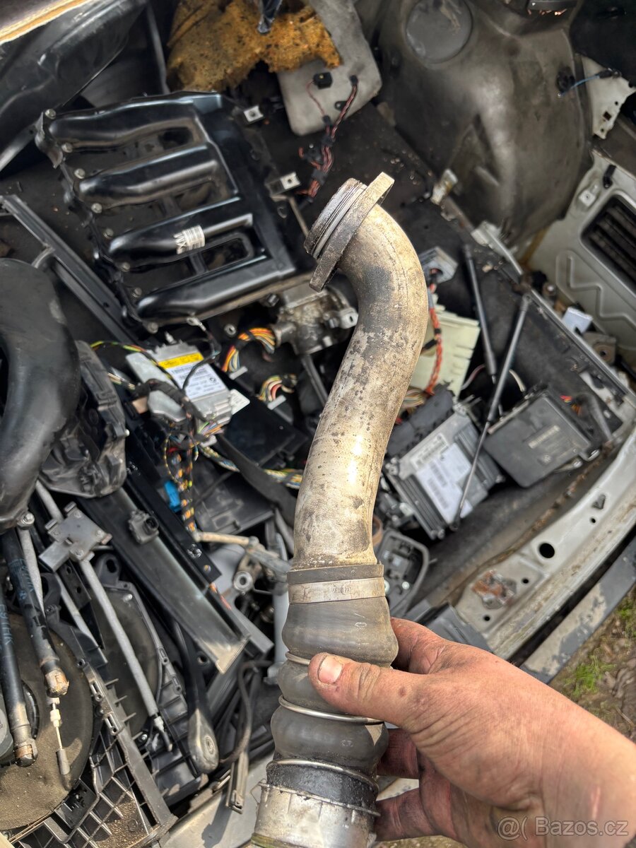 Prodám náhradní díly e91/90 - 3