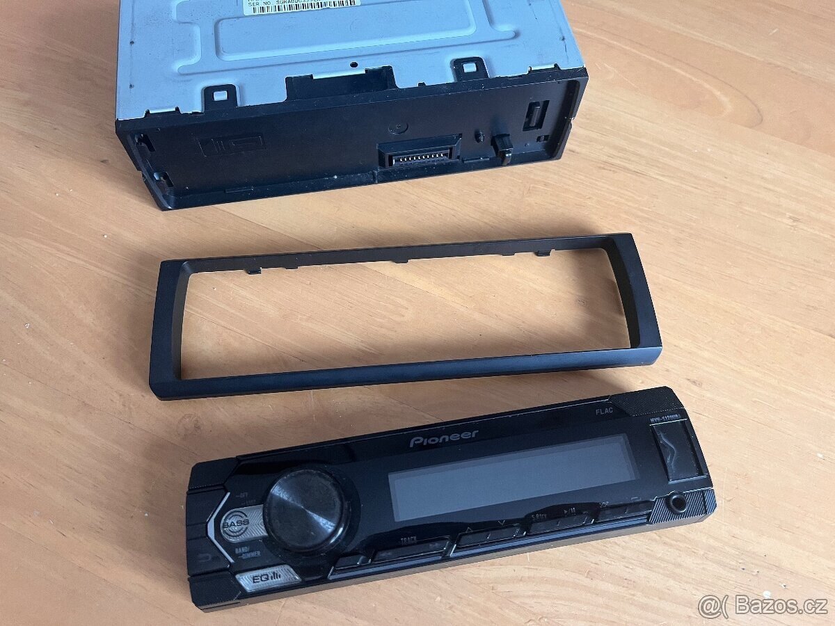 Pioneer MVH-S120UBA - 3