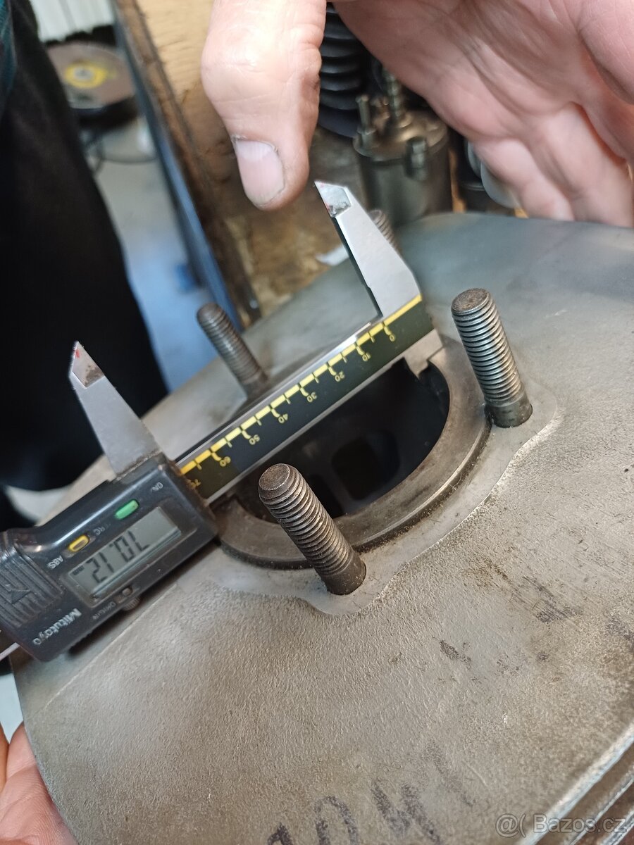 Válec ČZ 980 motocross - 3