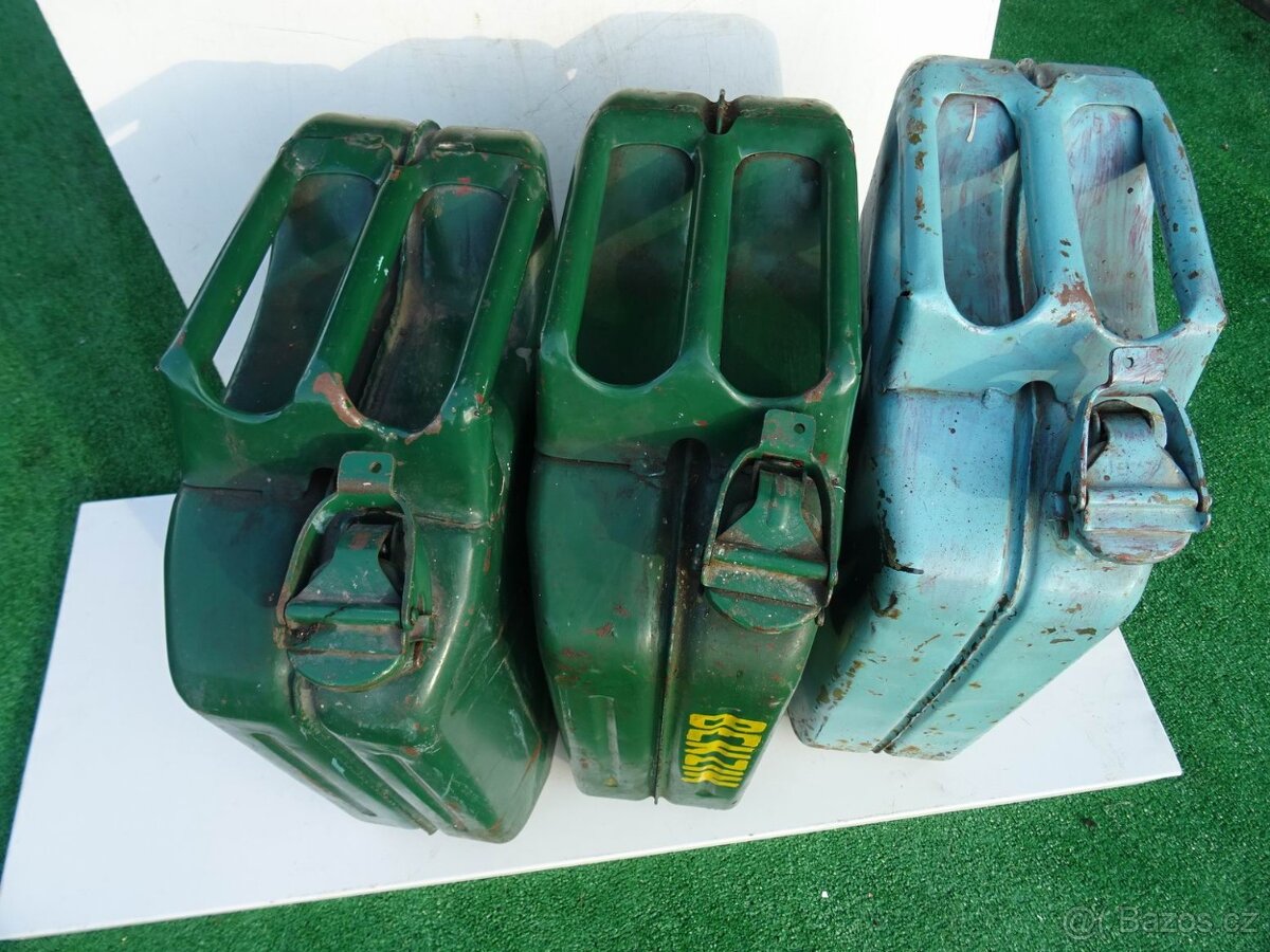 Kanistry 20 litrů , plechové .. - 3