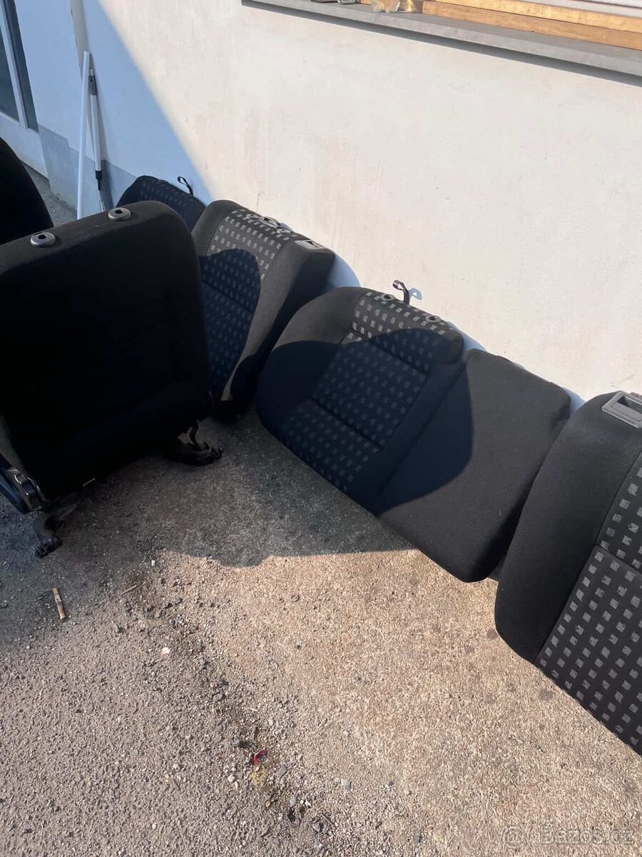 Golf 4 kompletní sedačky - 3