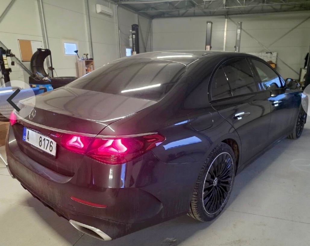 MERCEDES E KLASS 2025 AMG PAKET 4Matic splatky - 3