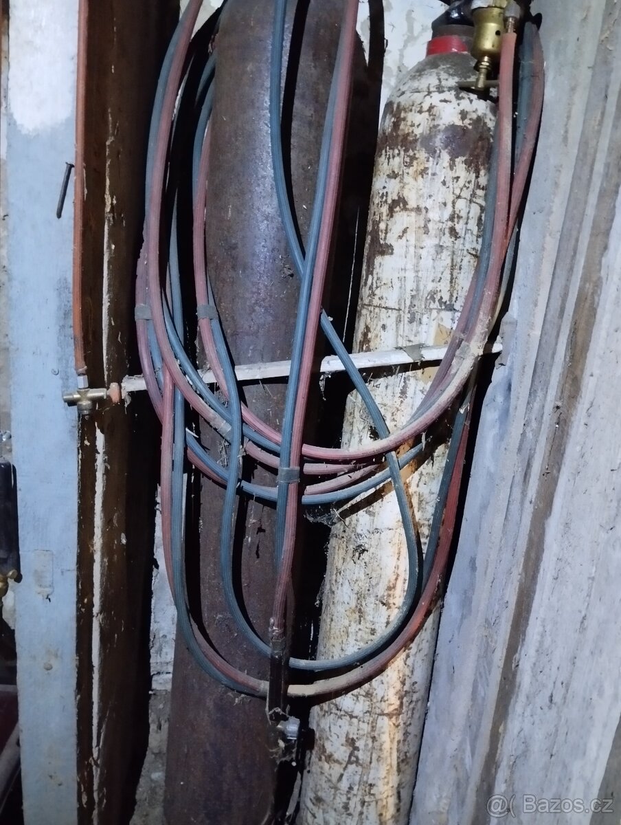 Staré láhve na sváření - 3