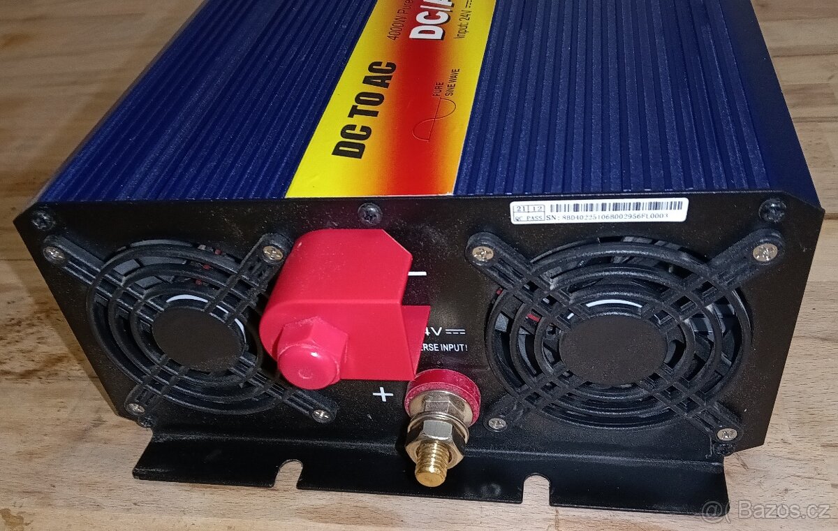 Měnič napětí 24V/230V 4000W, CARSPA - čistý sinus - 3