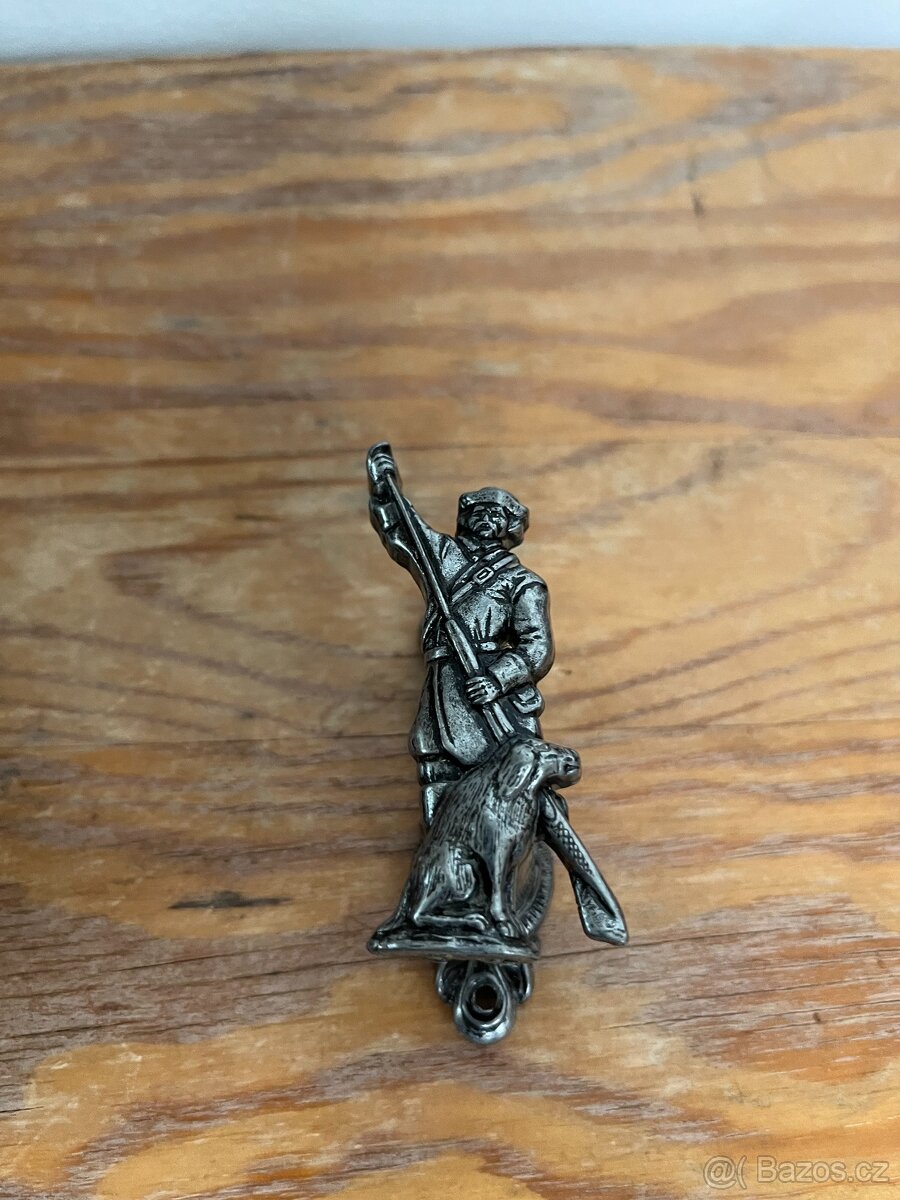 NÁSTĚNÝ DRŽÁK PRO MAKETIU MUŠKETY - KOV - 3