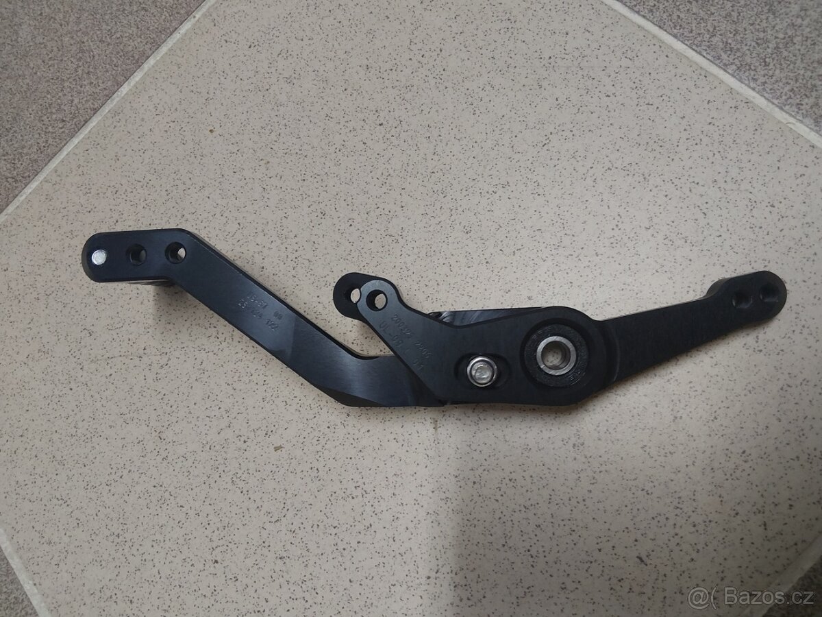 BMW S1000RR řadící páka Gilles - 3