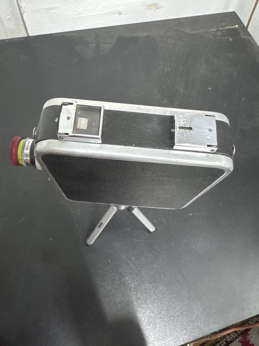 Meopta Admira 8 - vintage filmová kamera 8mm + stativ - 3